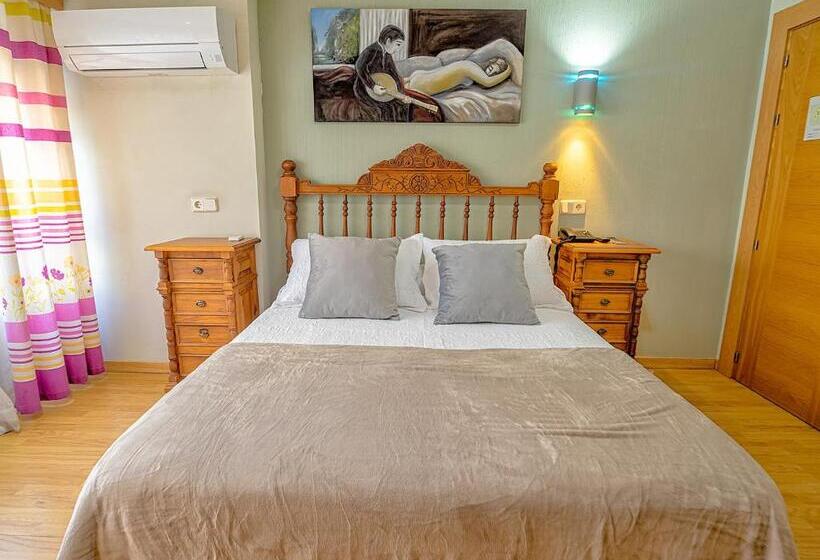 هتل Hostal Real Aranjuez