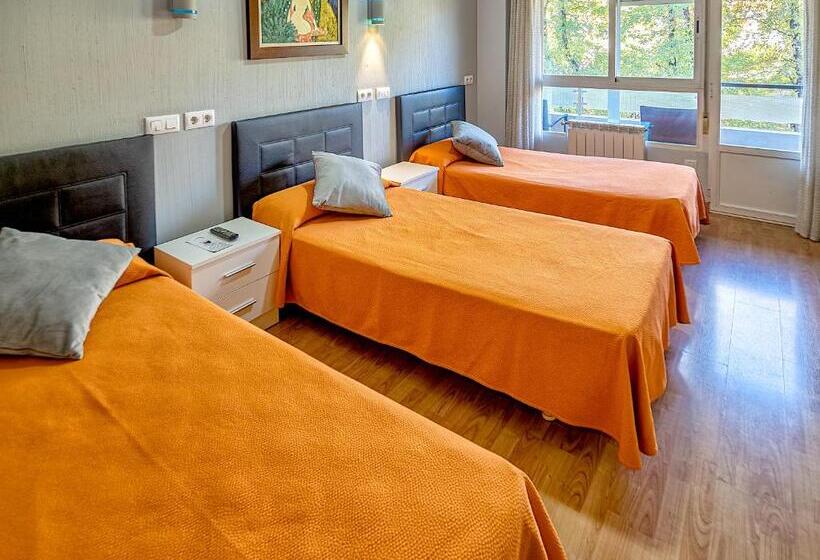 هتل Hostal Real Aranjuez