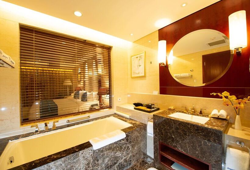 هتل Howard Johnson Tropical Garden Plaza Kunming