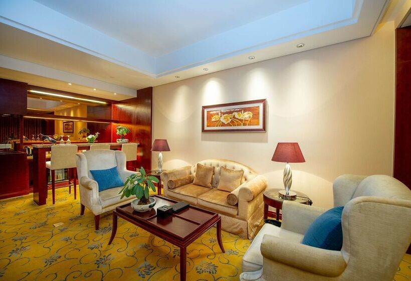 هتل Howard Johnson Tropical Garden Plaza Kunming