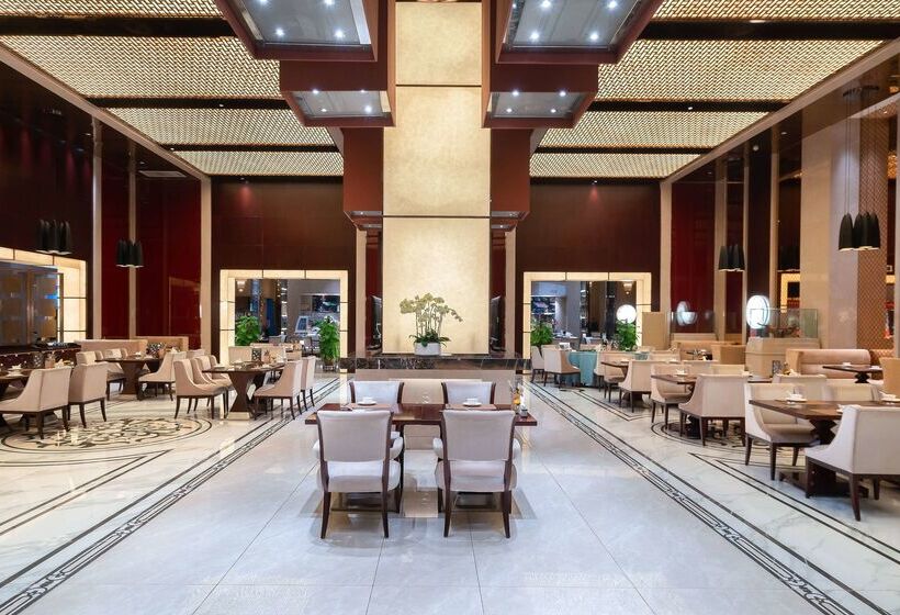 هتل Howard Johnson Tropical Garden Plaza Kunming