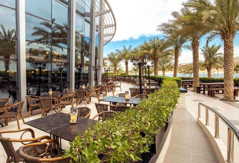 Отель Ibis Abu Dhabi Gate