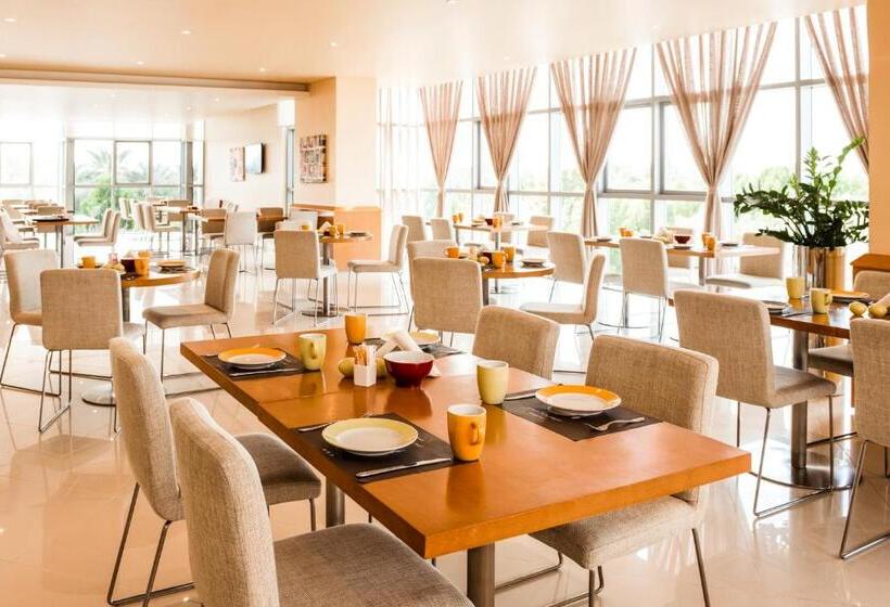 Отель Ibis Abu Dhabi Gate