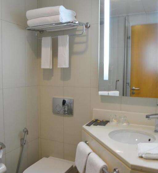 Отель Ibis Abu Dhabi Gate