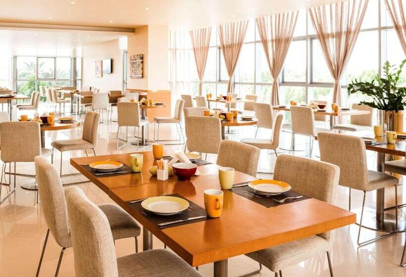 Отель Ibis Abu Dhabi Gate