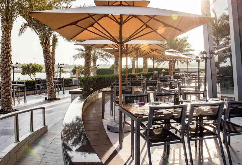 Отель Ibis Abu Dhabi Gate