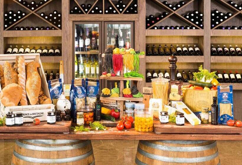 Отель Ibis Abu Dhabi Gate