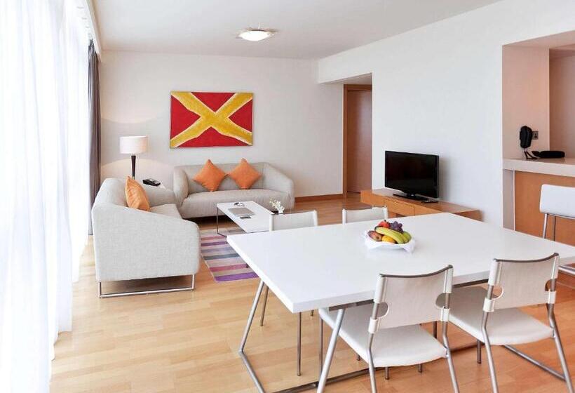 Отель Ibis Abu Dhabi Gate