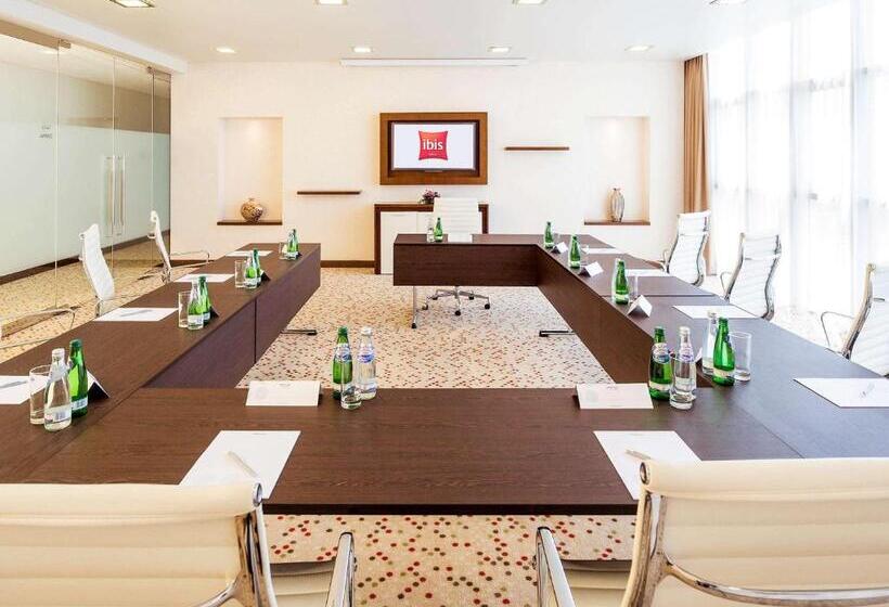 Отель Ibis Abu Dhabi Gate