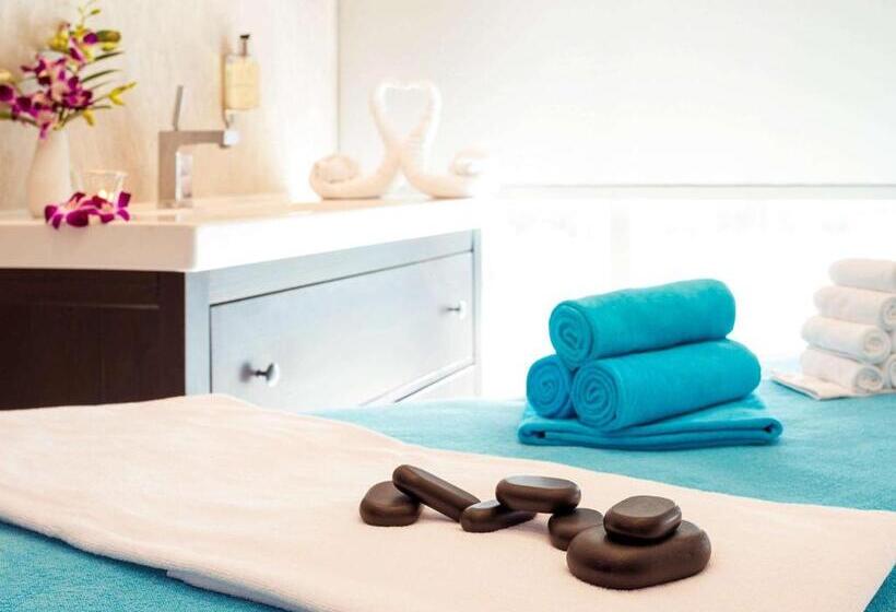 Отель Ibis Abu Dhabi Gate