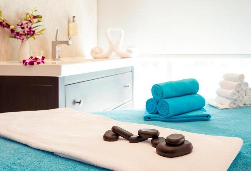 Отель Ibis Abu Dhabi Gate