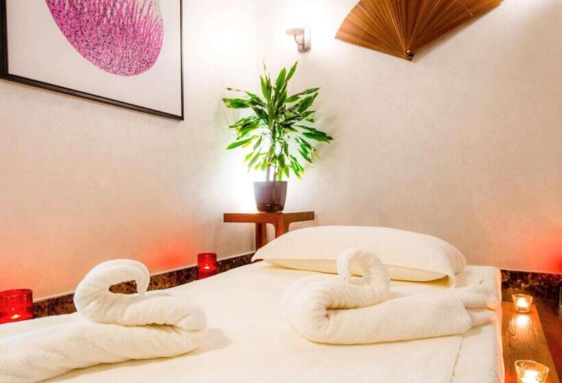 Отель Ibis Abu Dhabi Gate