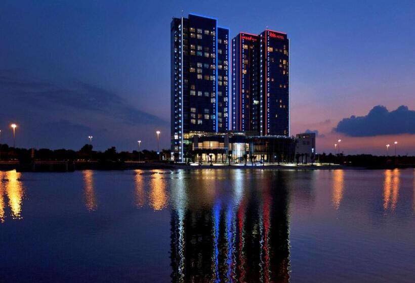 Отель Ibis Abu Dhabi Gate