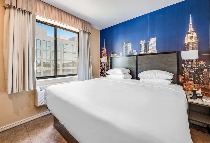 בית מלון כפרי Knights Inn Brooklyn Sunset Park