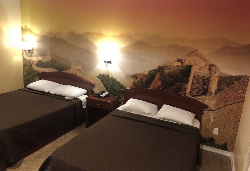 בית מלון כפרי Knights Inn Brooklyn Sunset Park