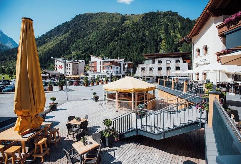 هتل Mittagskogel Pitztal