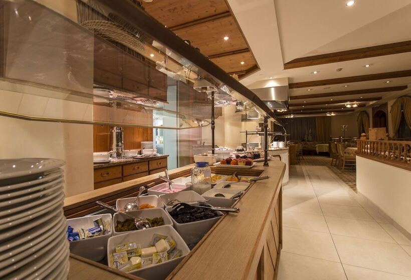 هتل Mittagskogel Pitztal