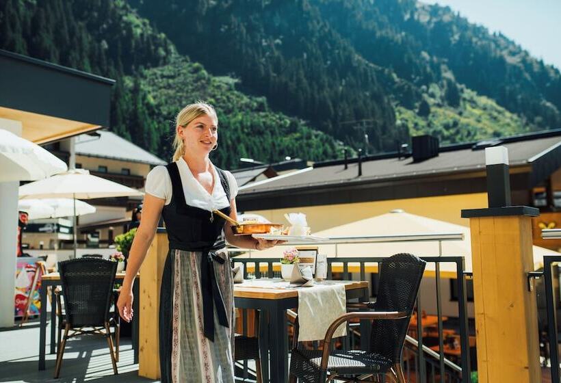 هتل Mittagskogel Pitztal