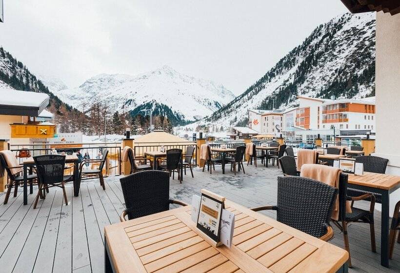 هتل Mittagskogel Pitztal