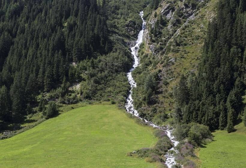 هتل Mittagskogel Pitztal