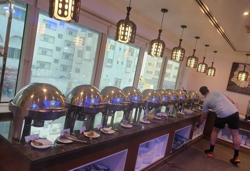 هتل Nejoum Al Emarat