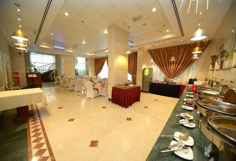 هتل Nejoum Al Emarat