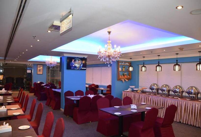 هتل Nejoum Al Emarat