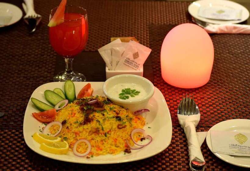 هتل Nejoum Al Emarat