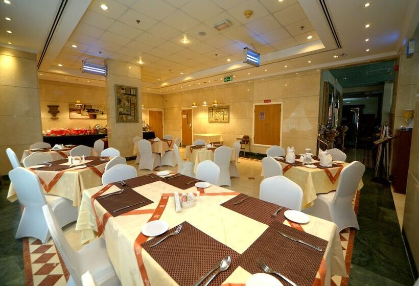 هتل Nejoum Al Emarat