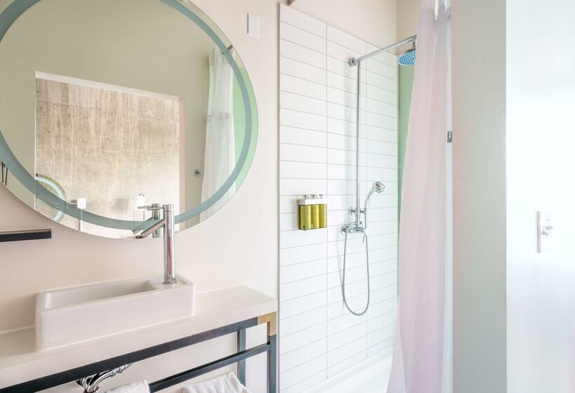 The Loom Hotel, Tapestry Collection By Hilton