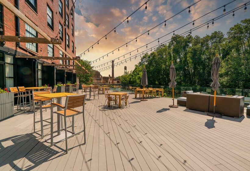 The Loom Hotel, Tapestry Collection By Hilton