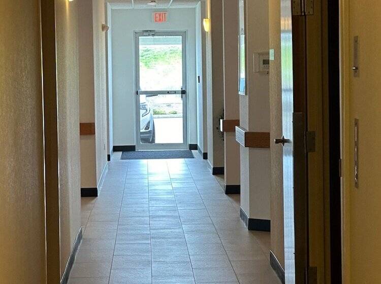 فندق Peppermill Empress Inn