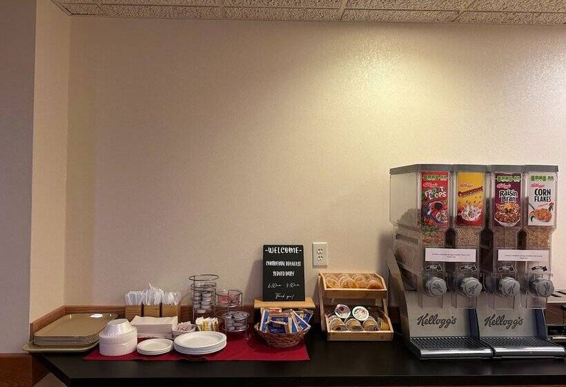 فندق Peppermill Empress Inn