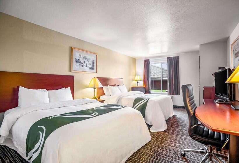 فندق Quality Inn Parsons North