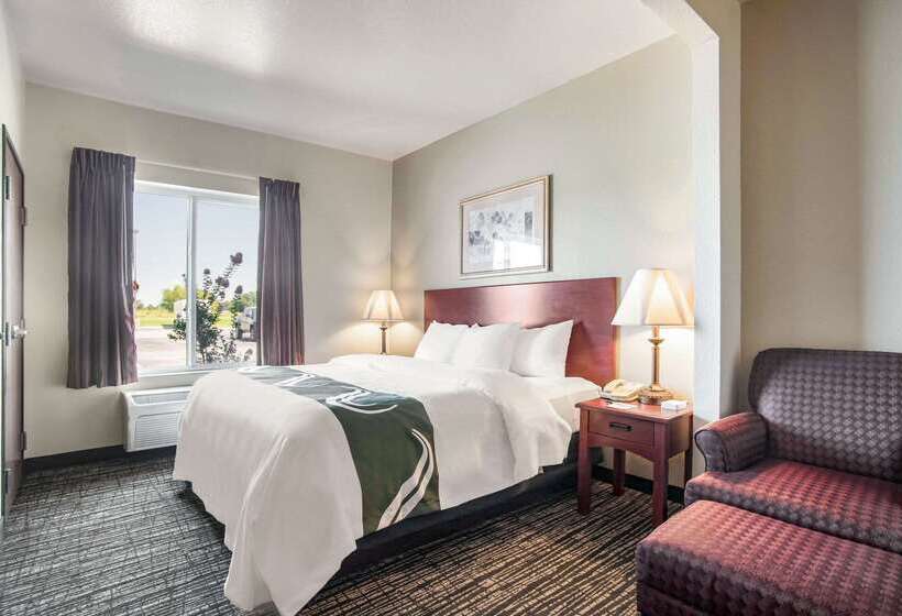 فندق Quality Inn Parsons North