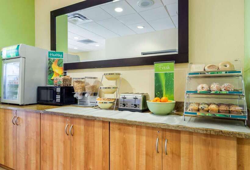 فندق Quality Inn & Suites Lehigh Acres Fort Myers