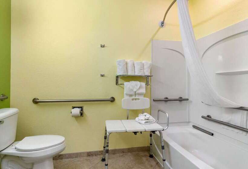 فندق Quality Inn & Suites Lehigh Acres Fort Myers