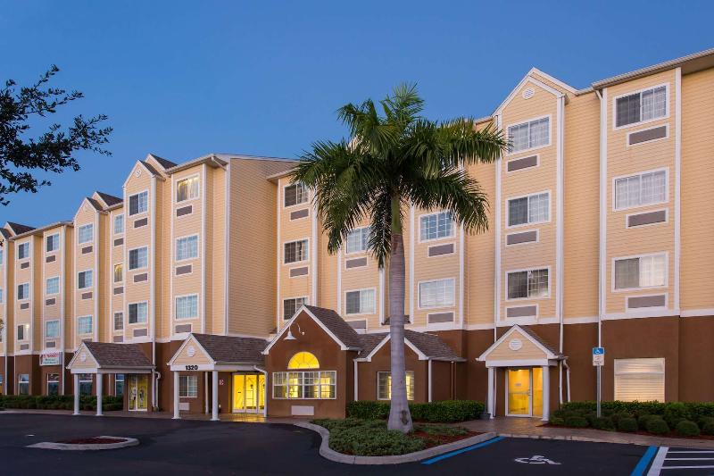 فندق Quality Inn & Suites Lehigh Acres Fort Myers