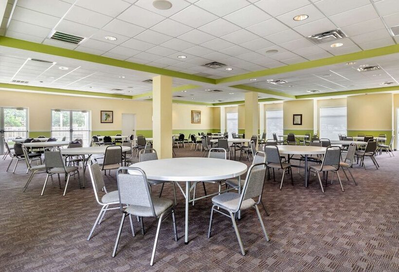 فندق Quality Inn & Suites Lehigh Acres Fort Myers