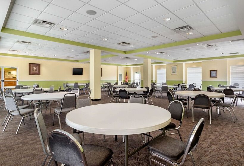فندق Quality Inn & Suites Lehigh Acres Fort Myers