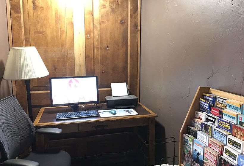 فندق Ramada By Wyndham Monument