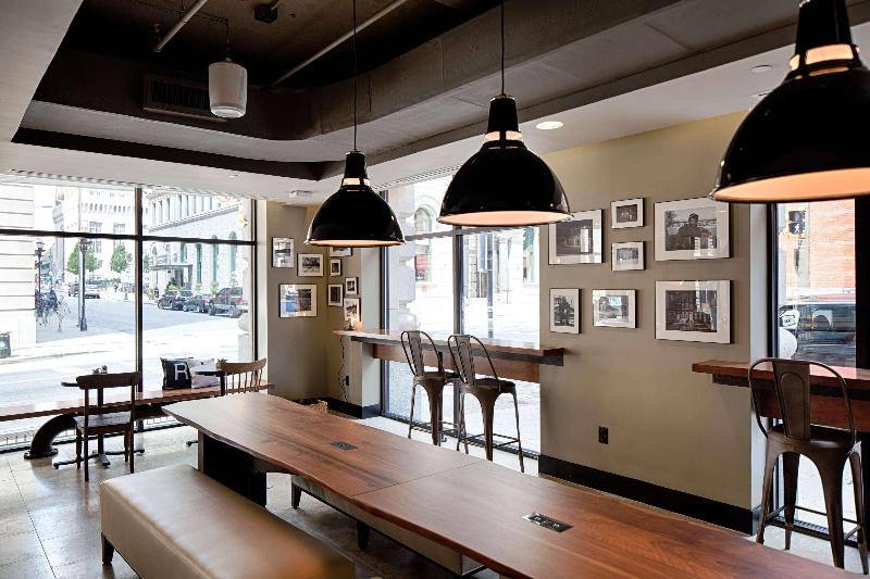 هتل Rl Baltimore Inner Harbor