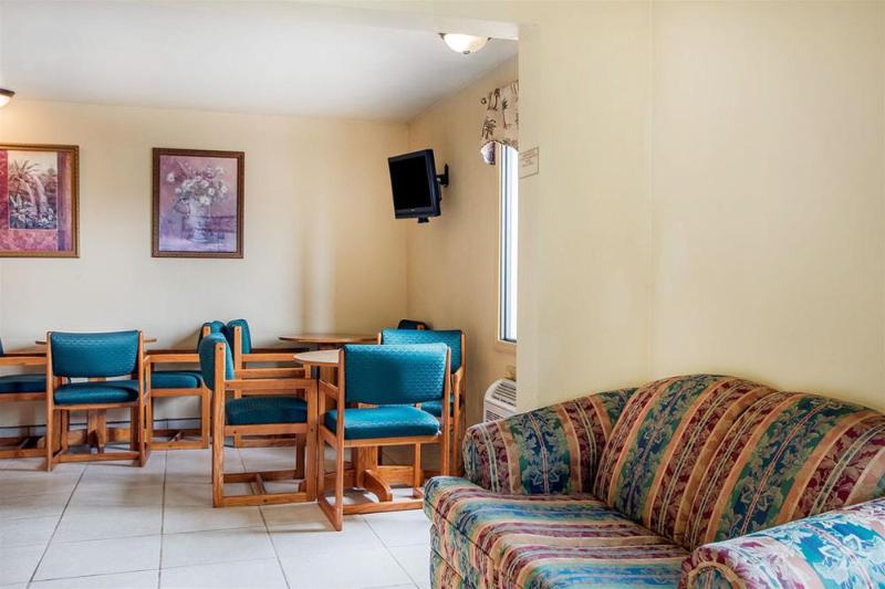 فندق Rodeway Inn