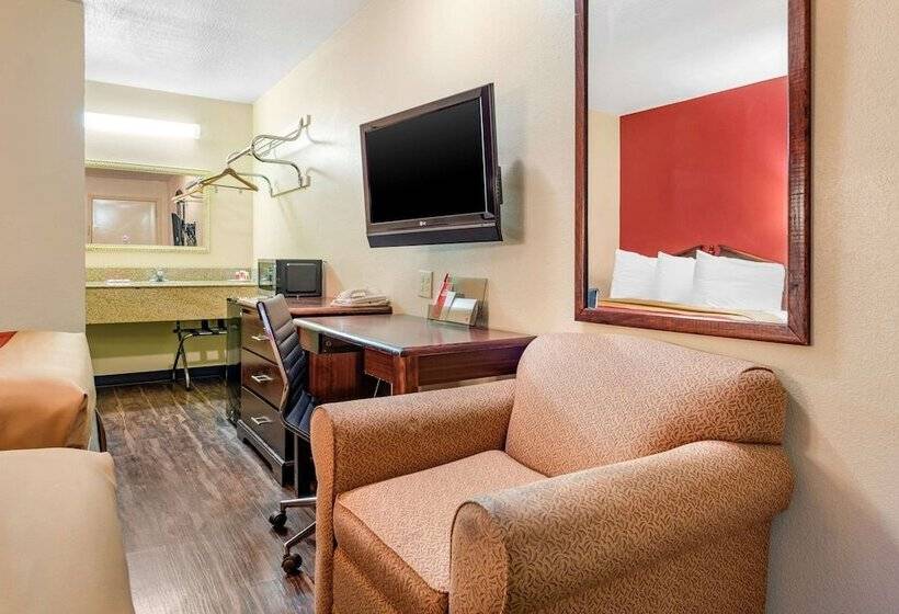 فندق Rodeway Inn