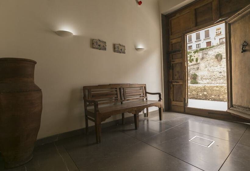 هتل Shine Albayzin