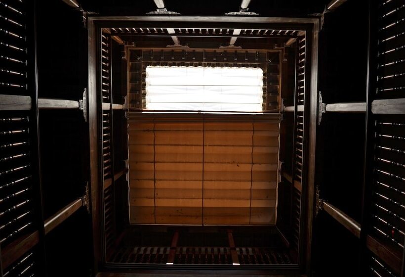 هتل Shine Albayzin