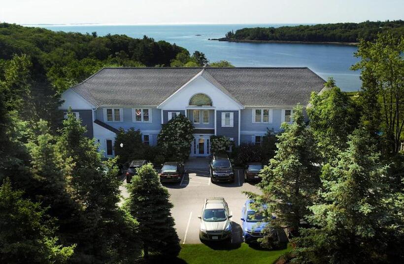 호텔 Strawberry Hill Seaside Inn