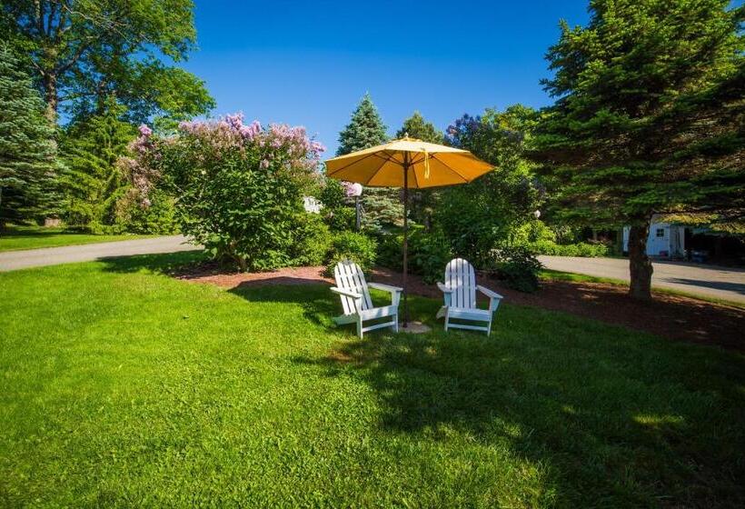 호텔 Strawberry Hill Seaside Inn