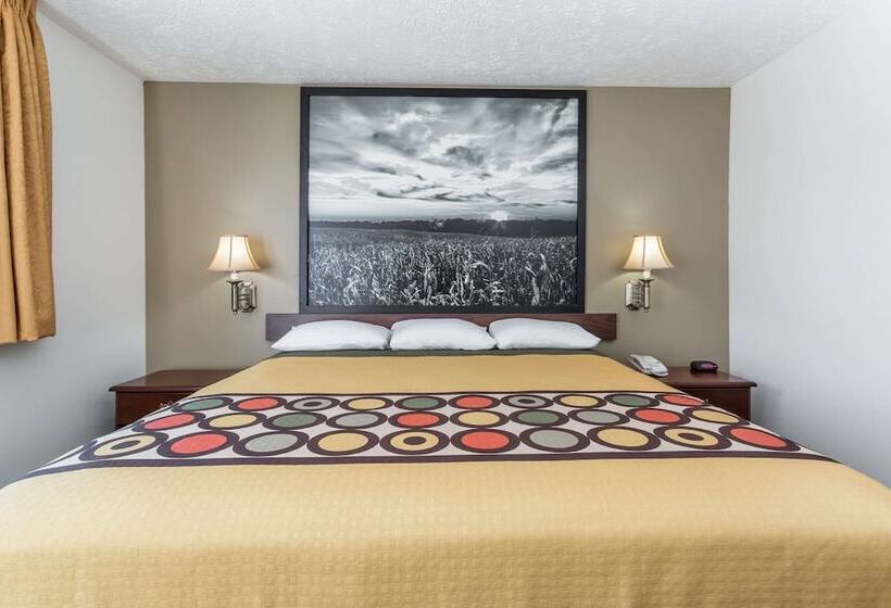 فندق Super 8 By Wyndham Alma