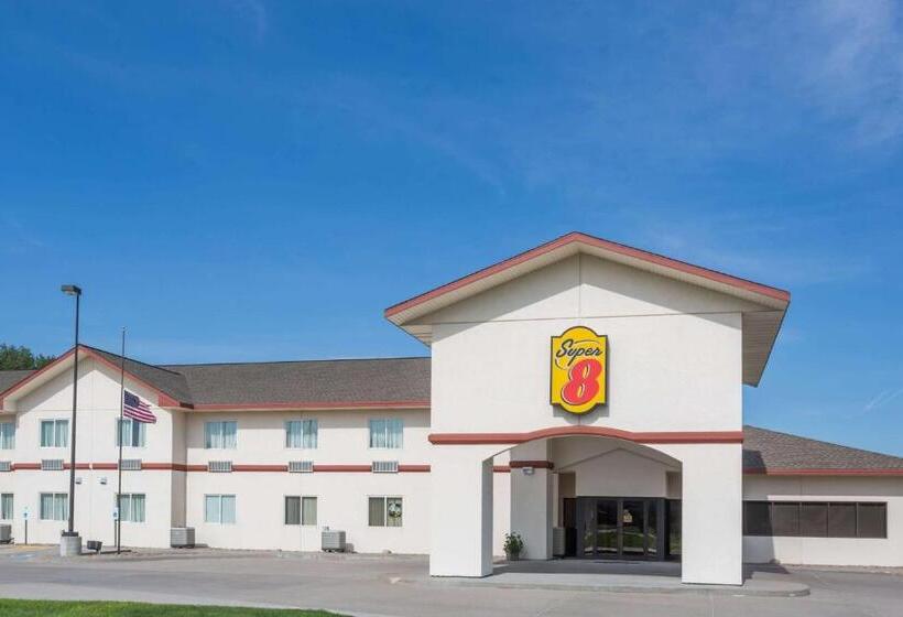 فندق Super 8 By Wyndham Alma